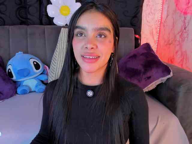 laurencamila1