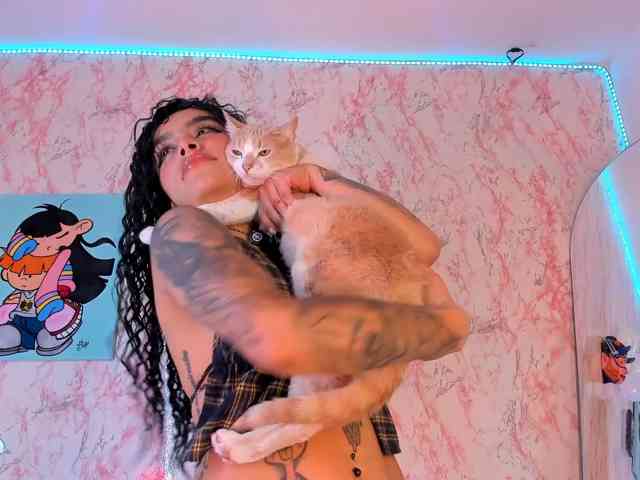 laurencamila1