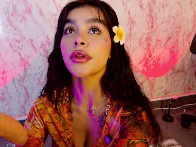 laurencamila1 webcam