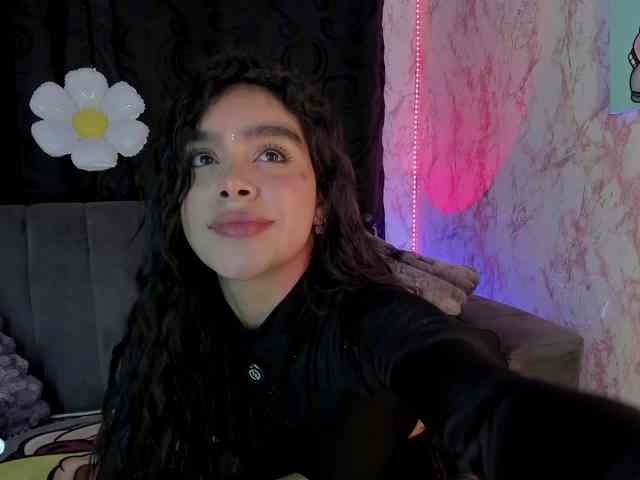 laurencamila1