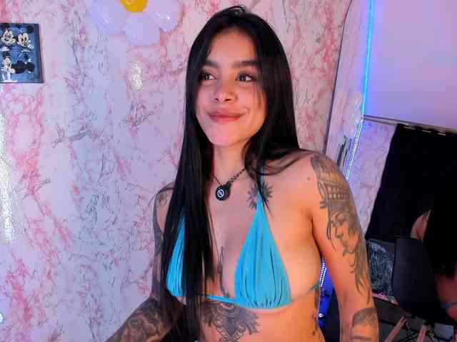 laurencamila1