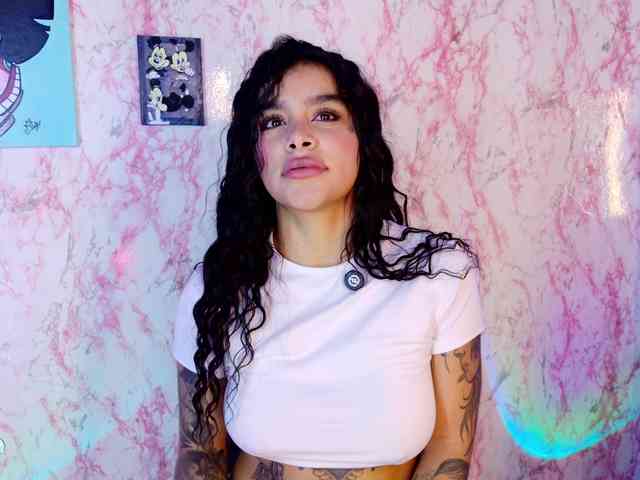 laurencamila1