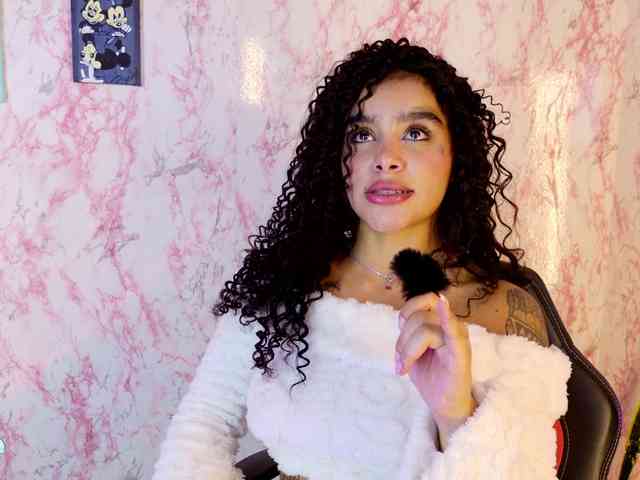 laurencamila1 webcam