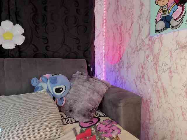 laurencamila1 Live Webcam on BongaCams