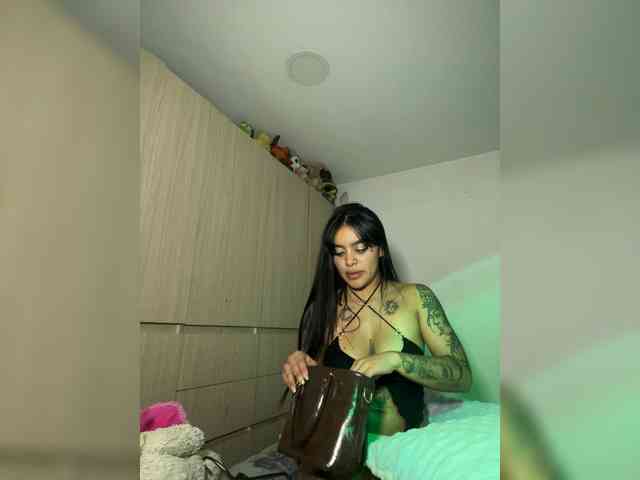 laurencamila1 webcam