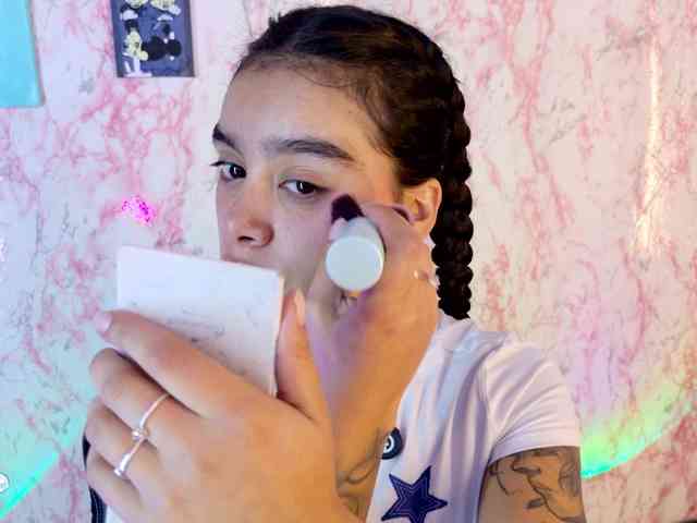 laurencamila1