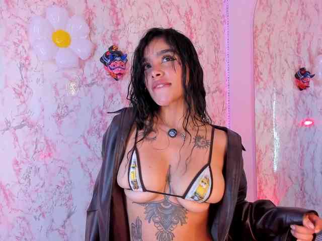 laurencamila1