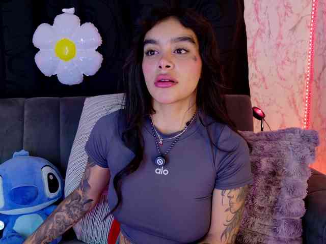 laurencamila1