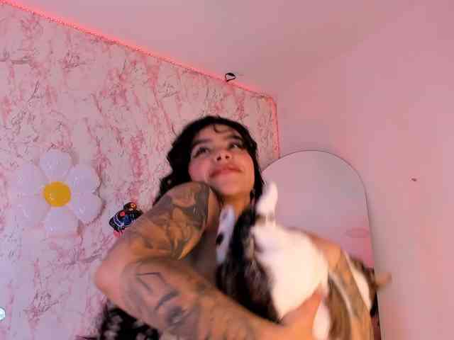 laurencamila1 webcam
