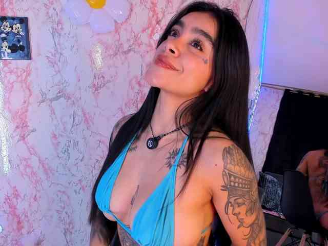 laurencamila1