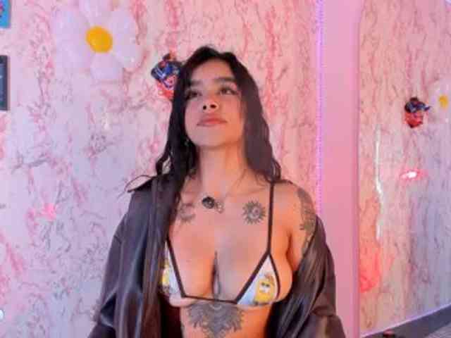 laurencamila1 webcam