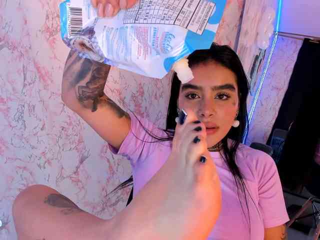 laurencamila1