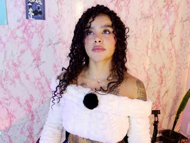 laurencamila1 webcam