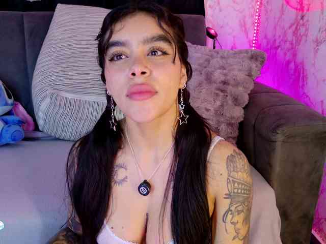 laurencamila1 webcam