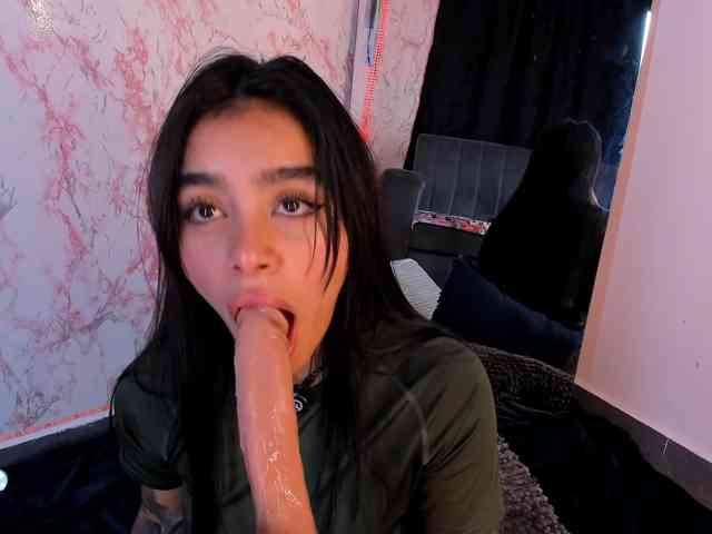 laurencamila1 webcam