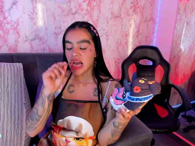 laurencamila1 webcam