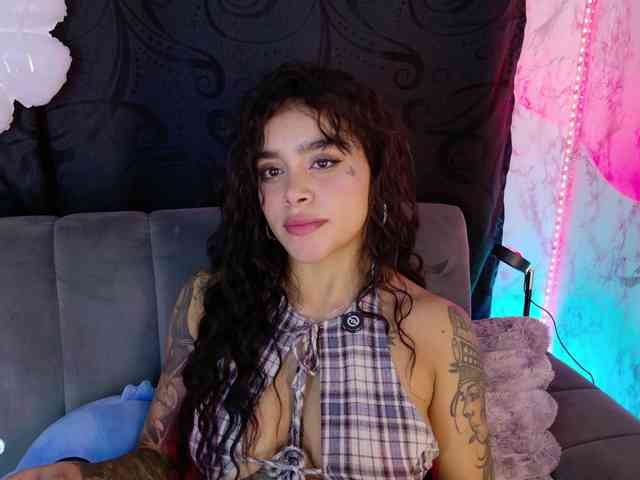 laurencamila1 webcam