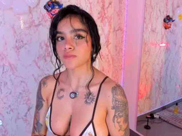 laurencamila1 webcam