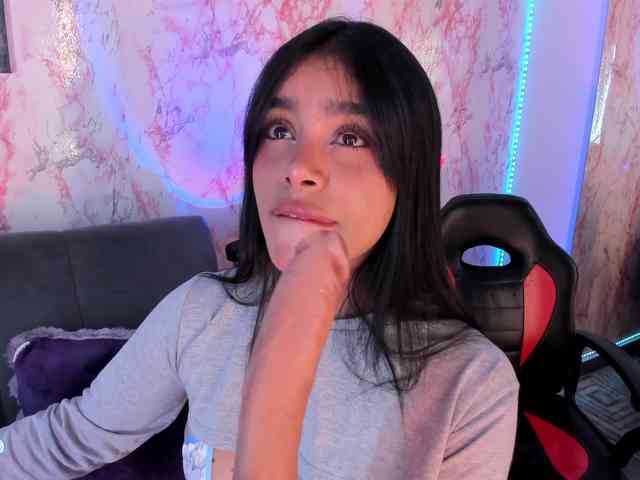 laurencamila1 laurencamila1