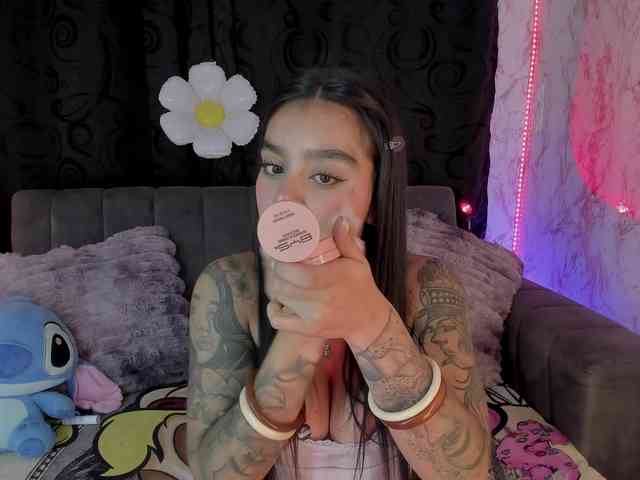 laurencamila1