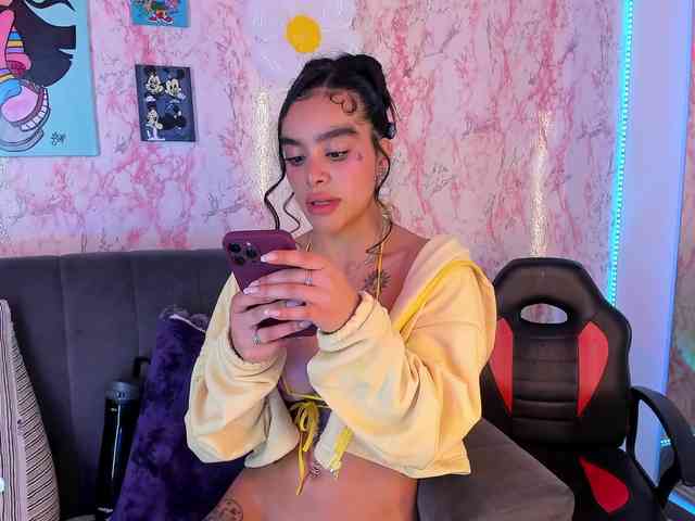 laurencamila1