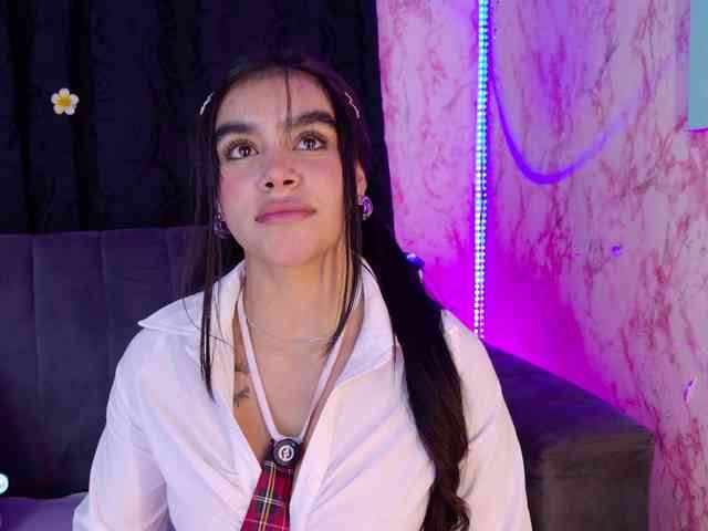 laurencamila1