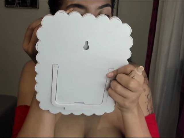 Soybonysquirt webcam bongacams model stream image