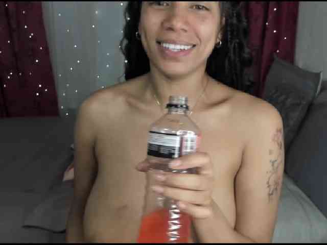 Soybonysquirt webcam
