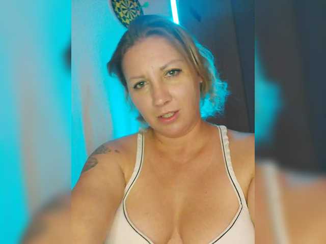 YourWitcher live cam on BongaCams