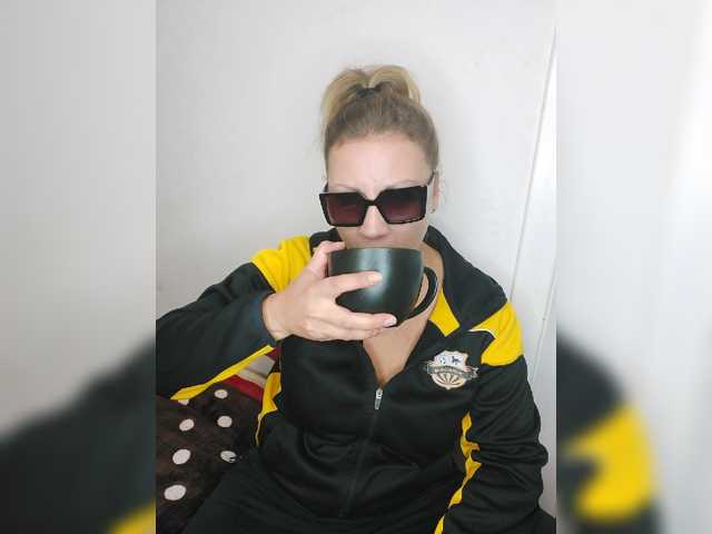 YourWitcher live cam on BongaCams