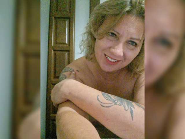 YourWitcher live cam on BongaCams