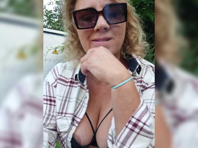 yuliia_3003 live cam preview