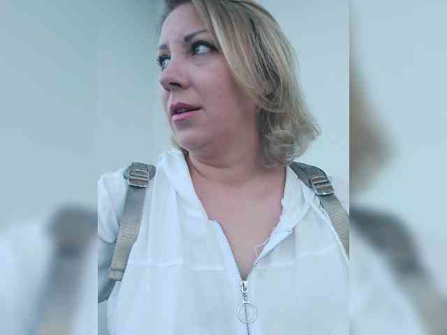 yuliia_3003 webcam