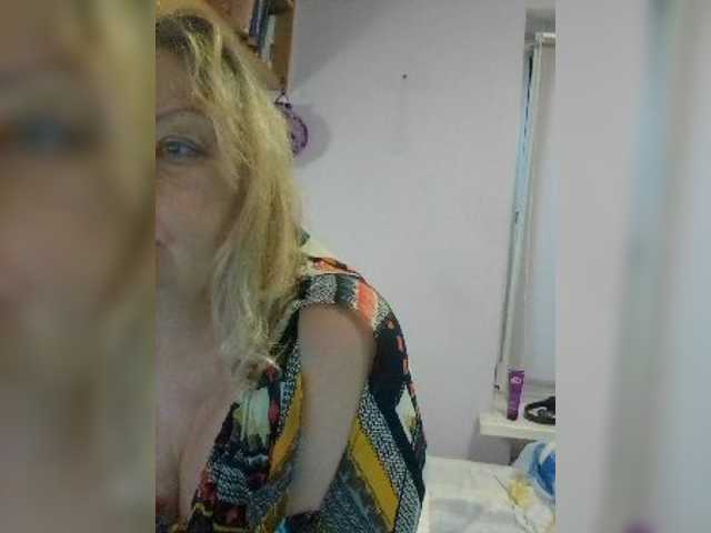 LucyAlexis live cam on BongaCams