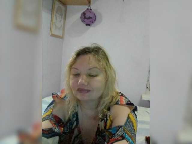 LucyAlexis live cam on BongaCams