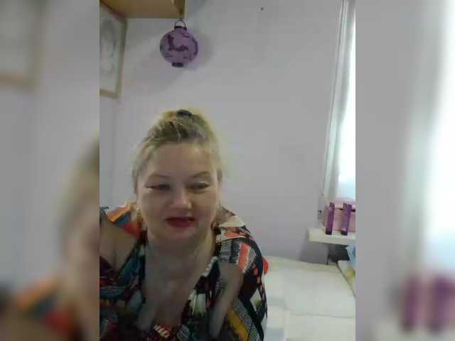 LucyAlexis live cam on BongaCams