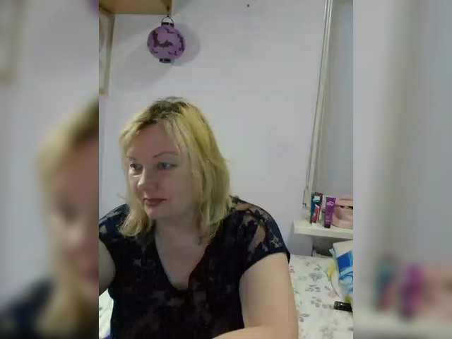 LucyAlexis live cam on BongaCams