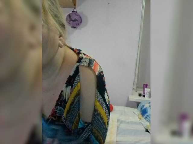 LucyAlexis live cam preview