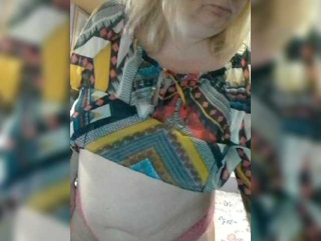 LucyAlexis live cam on BongaCams
