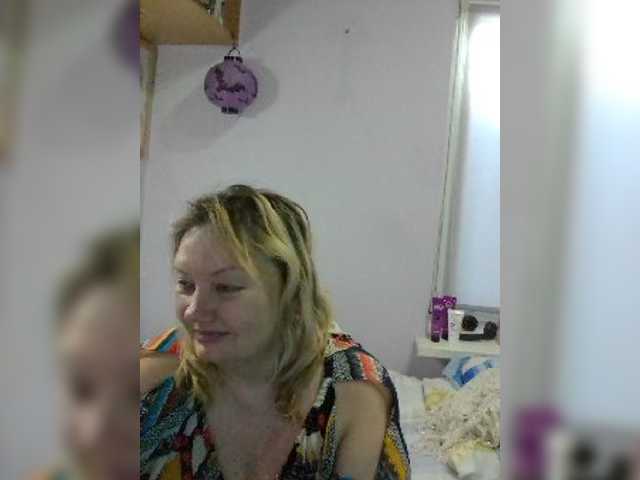 LucyAlexis live cam on BongaCams