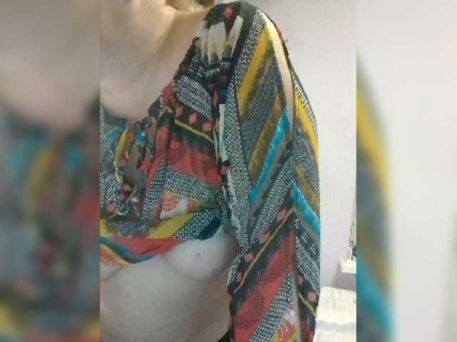 LucyAlexis live cam preview