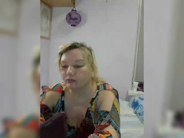 LucyAlexis, en directo ahora en BongaCams