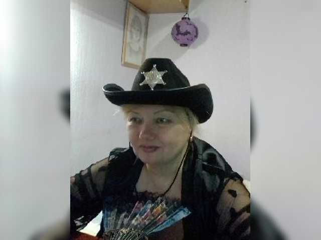 Lucyalexis live cam