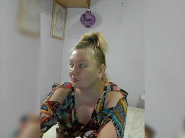 LucyAlexis live cam on BongaCams