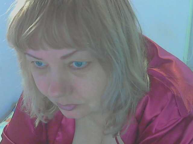 LucyAlexis's BongaCams show and profile