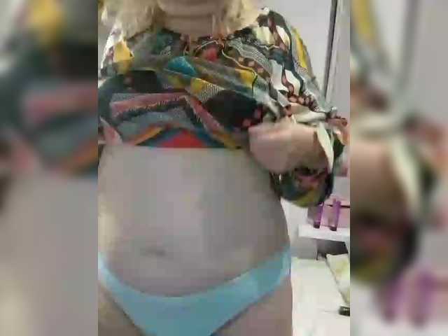 LucyAlexis live cam on BongaCams