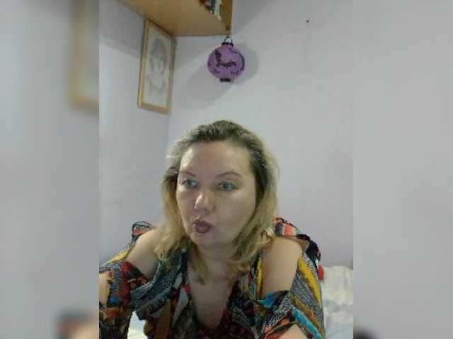 LucyAlexis live cam on BongaCams