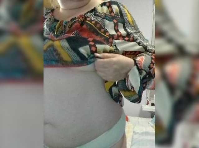 LucyAlexis live cam preview