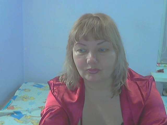 LucyAlexis's BongaCams show and profile