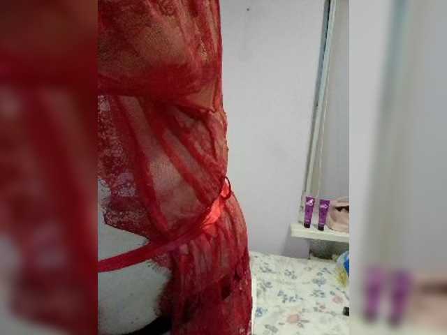 LucyAlexis live cam on BongaCams